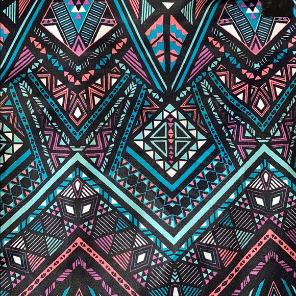 NEW Junior’s Seamless Ankle Leggings, Large - Picture 3 of 4